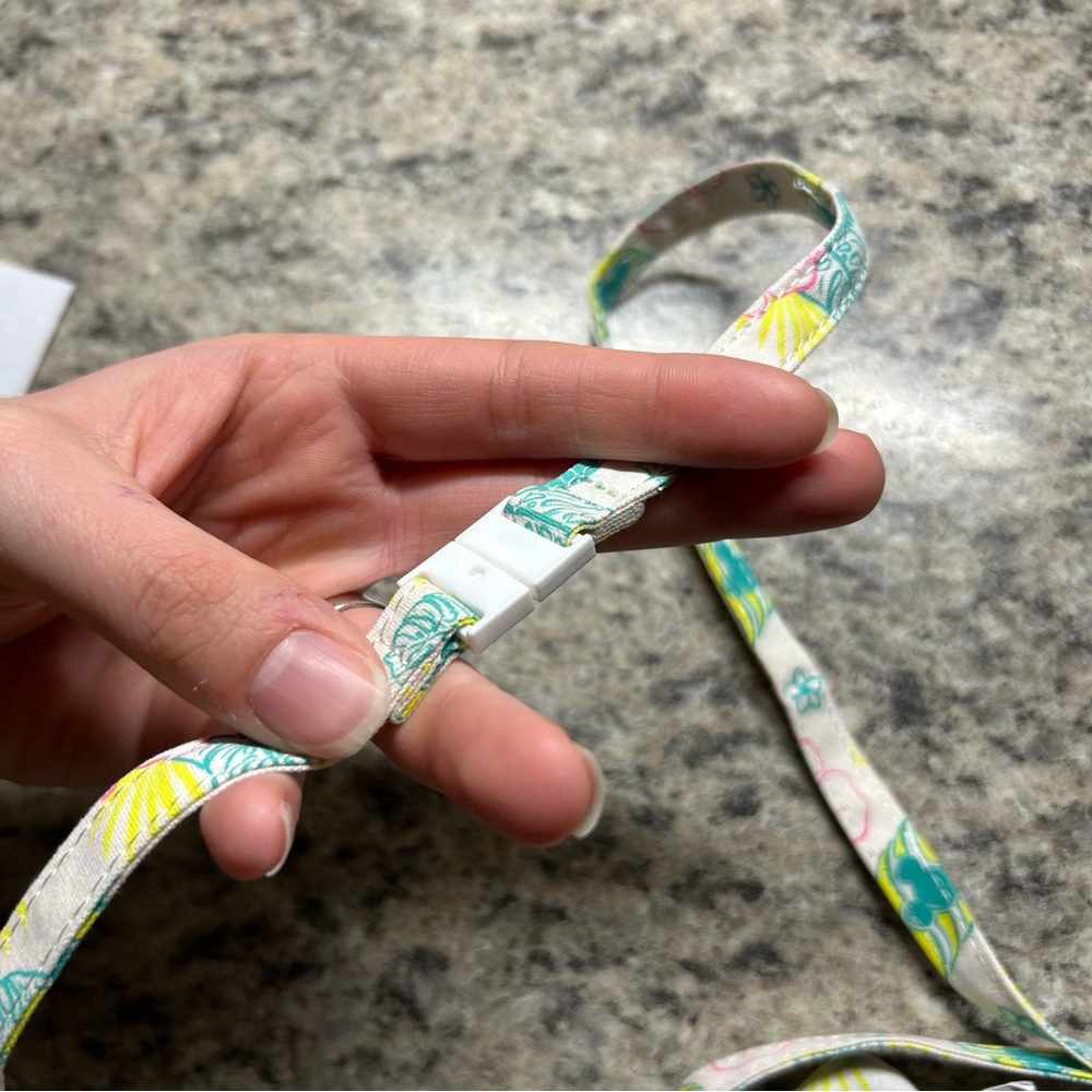 NWT Disney Castaway Cay Wallet Lanyard/Keychain - Picture 7 of 7